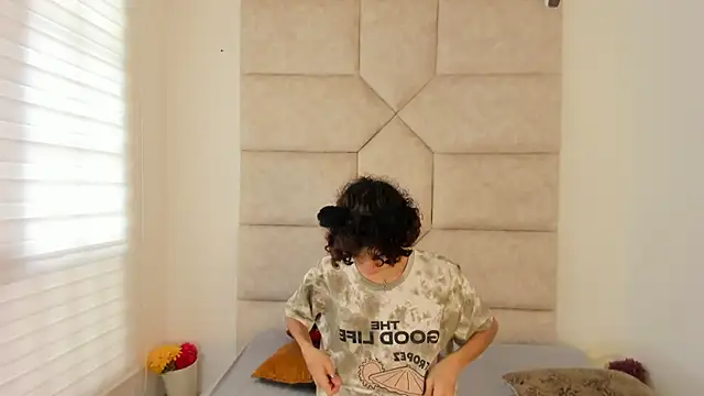 Scaarlett 22  online show from 10-02-25, 05:49