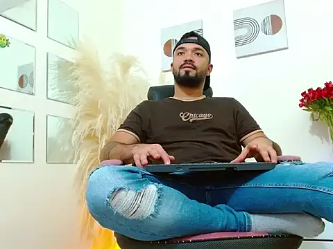 mathewv  online show from 10-11-25, 11:06