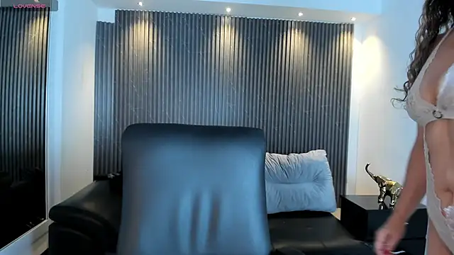 VenusCooper online show from 10-23-25, 07:34