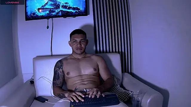 venedic bull online show from 11-17-25, 03:43