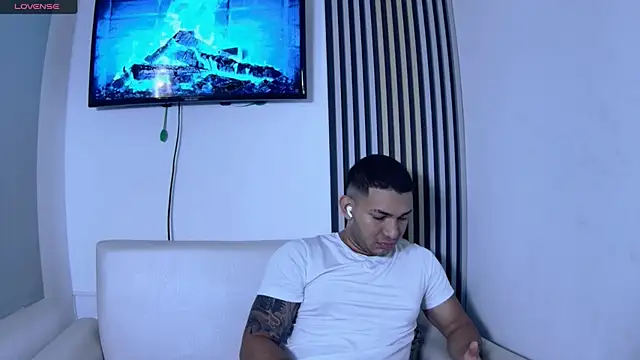 venedic bull online show from 11-25-25, 04:24