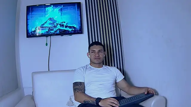 venedic bull online show from 11-21-25, 03:05