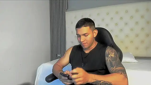 venedic bull online show from 11-11-25, 04:29