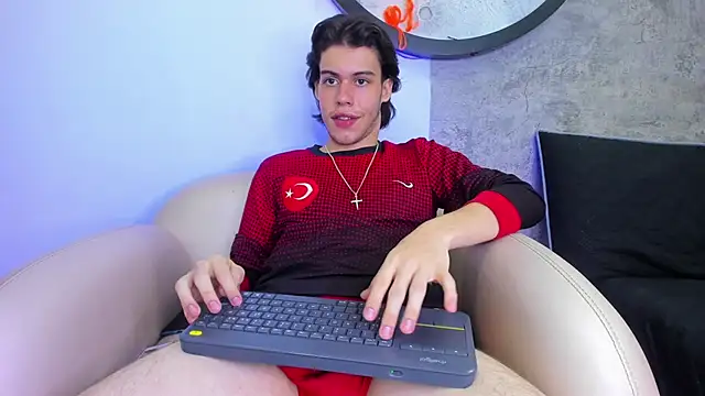 Lucian grey online show from 10-22-25, 01:43