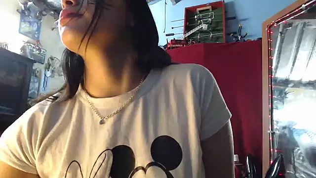 lizethavila online show from 04-02-26, 01:46