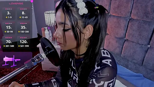 susi hot13 online show from 02-12-26, 08:30