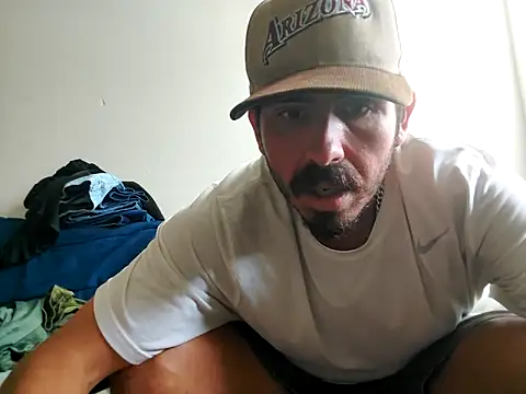 hoociedaddy24 online show from 12-18-25, 09:40