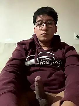 Snapshot of LAngel21 chatting on 01-09-26, 03:57 LAngel21 online show from 01-09-26, 03:57