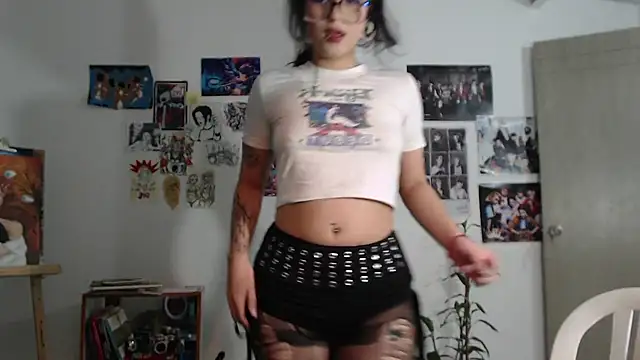 Lia Carter  online show from 04-28-26, 11:20
