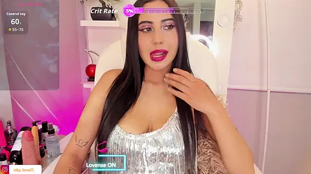 Snapshot of niky_love21 chatting on 06-03-26, 10:47 niky love21 online show from 06-03-26, 10:47