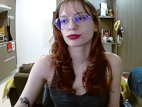 Snapshot of Zizixwuw chatting on 06-12-26, 12:52 Zizixwuw online show from 06-12-26, 12:52