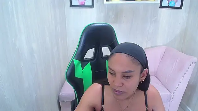 kamala a online show from 11-14-25, 03:10