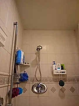 Roddog18 online show from 10-22-25, 05:07