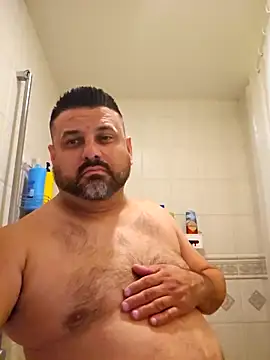 Roddog18 online show from 12-20-25, 07:22