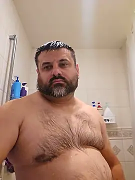 Snapshot of Roddog18 chatting on 06-06-26, 12:43 Roddog18 online show from 06-06-26, 12:43