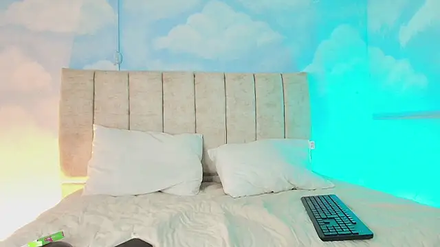 Nikolbrice online show from 04-10-26, 02:07