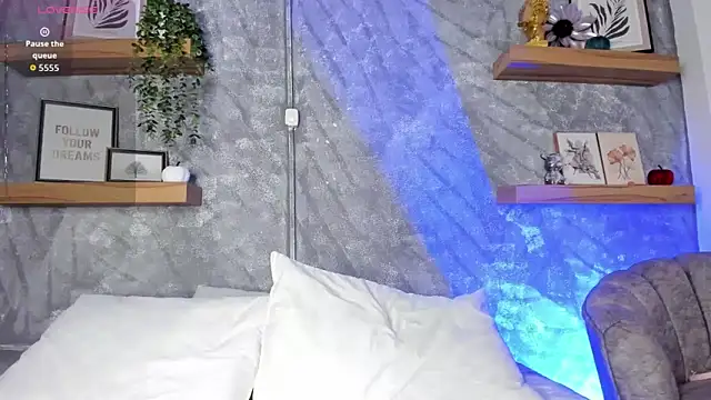 Nikolbrice online show from 12-19-25, 07:05