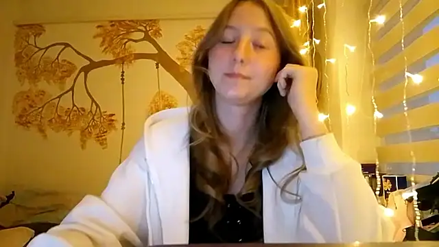 CarynFlaryn online show from 10-09-25, 04:13
