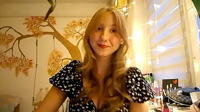 CarynFlaryn online show from 10-15-25, 04:33