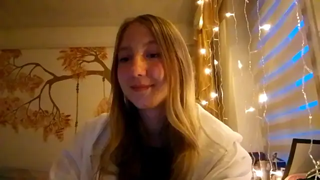 CarynFlaryn online show from 10-07-25, 04:13