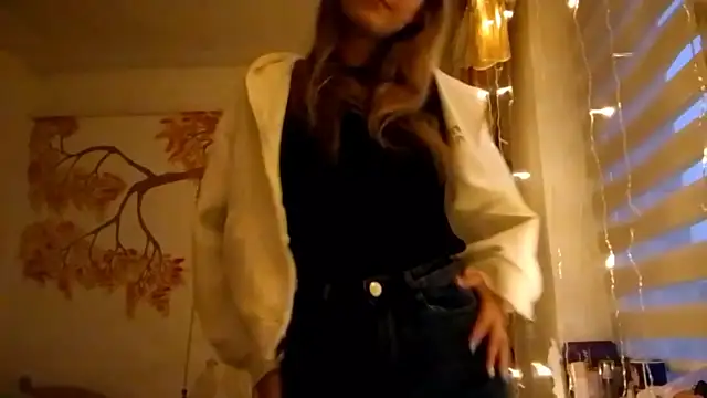 CarynFlaryn online show from 10-08-25, 04:14