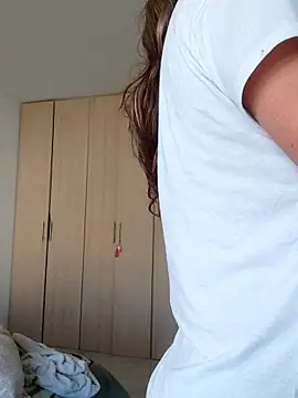 Zoe riivas online show from 11-22-25, 01:43