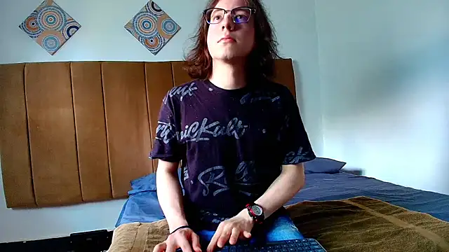 Snapshot of SnowyX_ chatting on 10-15-25, 08:50 SnowyX online show from 10-15-25, 08:50