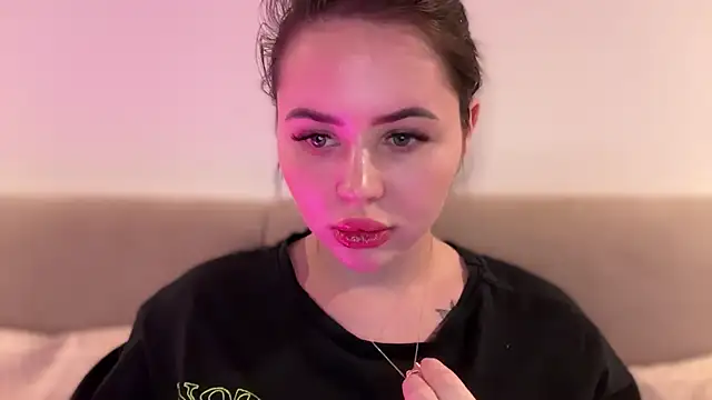 AlmaryKim online show from 11-01-25, 08:36