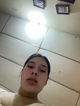 Snapshot of Brianna_bunny05 chatting on 04-30-26, 05:25 Brianna bunny05 online show from 04-30-26, 05:25