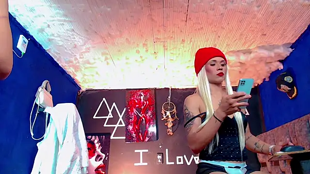 Fersexy Dolls online show from 11-07-25, 04:50