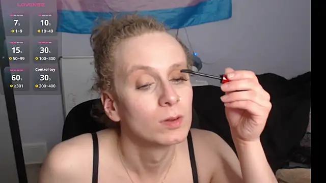 cinderellie online show from 10-28-25, 02:56