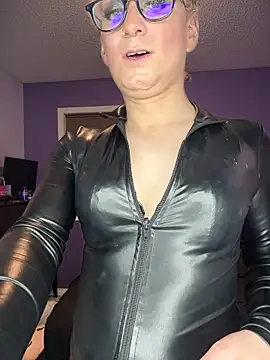 cinderellie online show from 11-14-25, 05:22