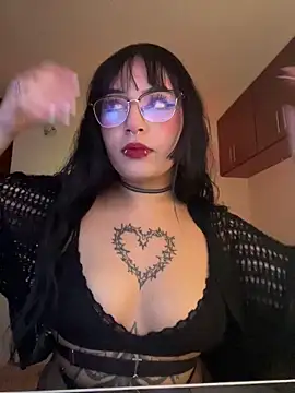 Hinatamoon  online show from 11-15-25, 06:06