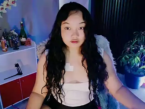 UrFavouriteCravings online show from 03-13-26, 02:38