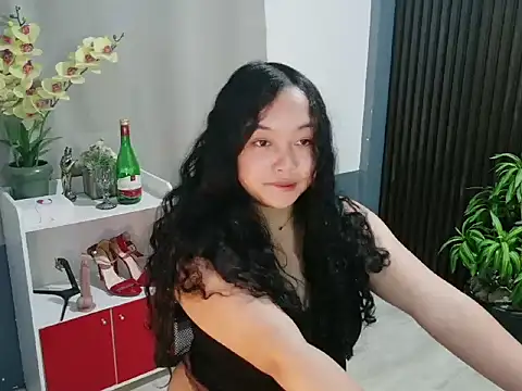 UrFavouriteCravings online show from 12-15-25, 01:17