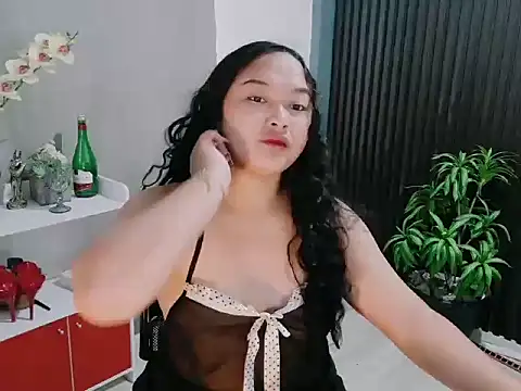 Snapshot of UrFavouriteCravings chatting on 02-08-26, 01:03 UrFavouriteCravings online show from 02-08-26, 01:03