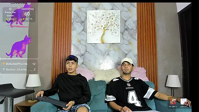 VERY HOT GUYS online show from 06-11-26, 07:16