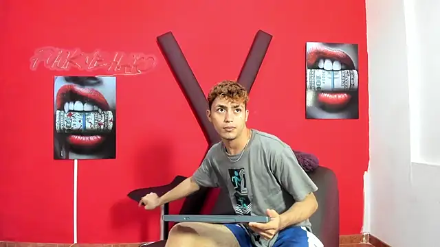 VERY HOT GUYS online show from 04-15-26, 07:18