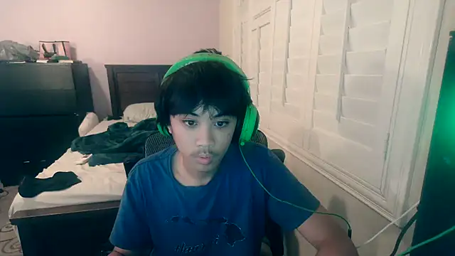 youngasianboy2007 online show from 10-27-25, 05:08