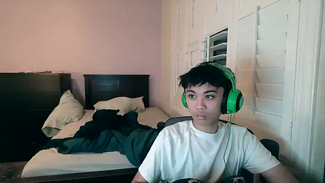 youngasianboy2007 online show from 02-07-26, 08:22