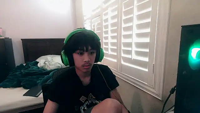 youngasianboy2007 online show from 10-24-25, 05:23