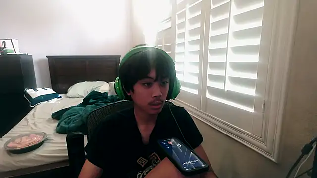 youngasianboy2007 online show from 11-02-25, 08:47