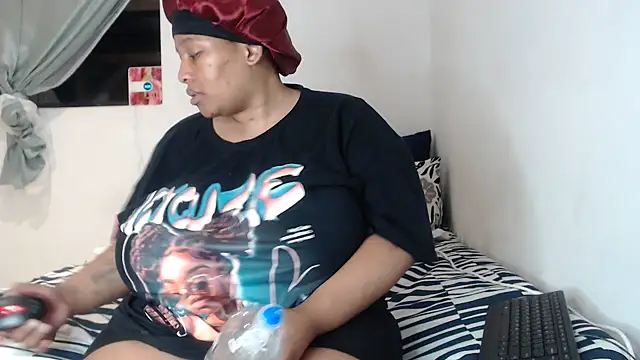 PIXIEBITCHXXX26 online show from 10-14-25, 09:25