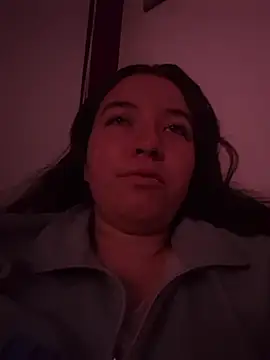 Snapshot of annyaparis chatting on 11-21-25, 01:26 annyaparis online show from 11-21-25, 01:26