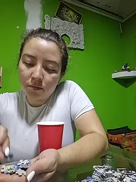 Snapshot of annyaparis chatting on 10-29-25, 11:36 annyaparis online show from 10-29-25, 11:36