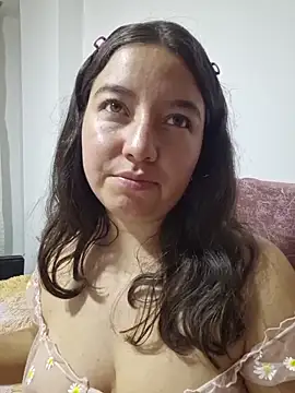 Snapshot of annyaparis chatting on 12-04-25, 11:59 annyaparis online show from 12-04-25, 11:59