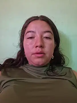 Snapshot of annyaparis chatting on 11-27-25, 02:17 annyaparis online show from 11-27-25, 02:17