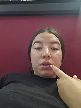 Snapshot of annyaparis chatting on 11-22-25, 12:48 annyaparis online show from 11-22-25, 12:48