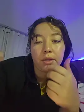 Snapshot of annyaparis chatting on 01-14-26, 12:25 annyaparis online show from 01-14-26, 12:25