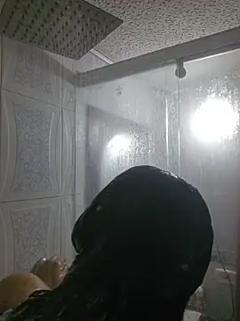 Snapshot of annyaparis chatting on 11-07-25, 03:38 annyaparis online show from 11-07-25, 03:38